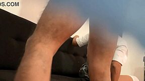 Je Laisse Ma Nièce Seule à la Maison avec Son Prof