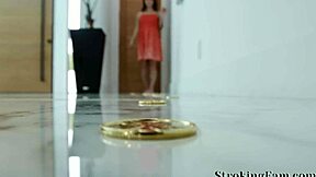 Teen Mira Monroe και Rusty Nails γαμάνε σκληρά