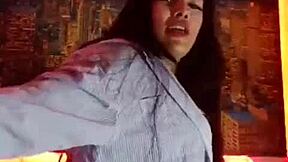 Intenzívny perreo tanec s Karol G a Aliciou Keys v živom show