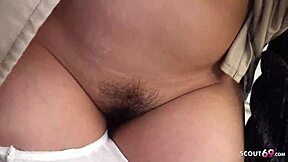 アジアンミルフが若者18+の男をパンティで捕まえて蒸し蒸しフェラで助ける