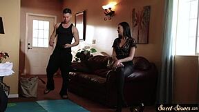 Wow! Remaja Taboo Bergaya Dikongkek Keras, Jizz di Faraj!