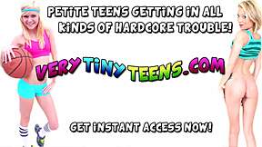 يا كليو فيكسن، تريدين الزب مع طاقم المدرب؟