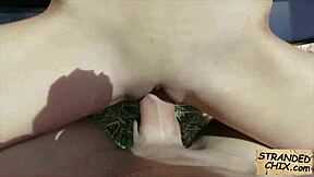 Sladká mladá 18+ 18+ Anita B dostane malú 18+ piču vŕtanú vonku