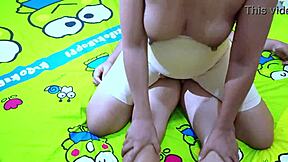 Hey, mau lihat aku ngewe bibi Indonesia yang panas keras?