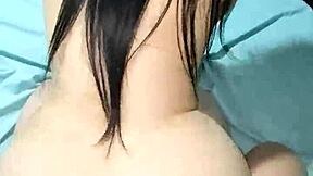 Моя сводная кузина осталась на несколько дней, погружаясь в дикую домашнюю забаву. Мы ебались жёстко в позе собаки и верхом.