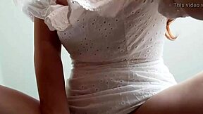 Kuuma ja kiihottunut punapää ratsastaa villisti!