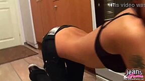 Moje Ciasne 18+ Ciało Błyszczy w Skinnych Jeansach