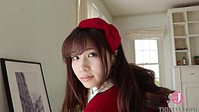 Cosplay cinta roja zoom en culo japonés impresionante de Ria Sato