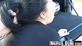 يا زوزانا، ماذا لن تفعلي للحصول على نقود إضافية؟ - Mofos