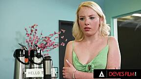 يا رجل، أريد رؤية ديكسي لين تُنيك بقوة من زوجها!