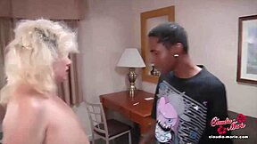 Claudia Marie tager teenagers BBC i anal.