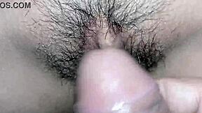 Xxx Desi，我偷偷溜进朋友房间摸她