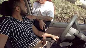 Hey Süße, willst du meinen Schwanz auf der Straße sehen? Du wirst nicht glauben, wie dieser Teen 18+ auf mein flüssiges Mittagessen reagiert!