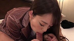 Wah, Blowjob dan Creampie Nami di Mobil Gila!