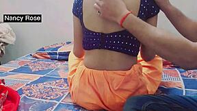 नॉटी वर्जिन बॉय टीचर से बेग करता है, टीचर, अपने बड़े बूब्स से सेक्स मूव्स दिखाओ!