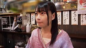 Идол красотка в сыром желании в косплее горничной ебля часть 1