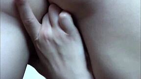 เด็กสาวอายุ 18+ เล่นเสียวหีในฉากครูวิทยาลัย