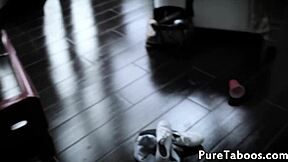 Nemôžem prestať cucat a šukat nevlastného otcov kokot