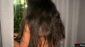 Fick jag just upp en gatuflicka och knullade henne överallt för cash?