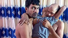 Yo, Hanif, Popy Khatun et Manik Mia dans trio bisexuel deshi sauvage ! 😍