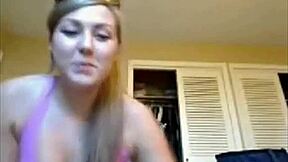 Amatør webcam jente frister med sexy pupper