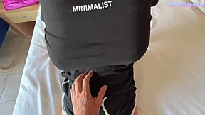 Уау, тези големи подскачащи цици... напълни ми путката сега! 😍