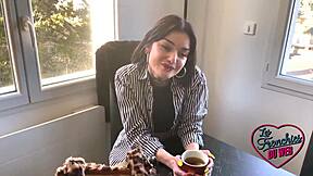 Crystal i Mana, dwie francuskie gorące laski pragnące dzikiej akcji trójki 😜