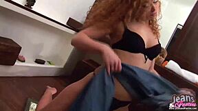 Мне нравится, как парни пялятся на меня в облегающих джинсах