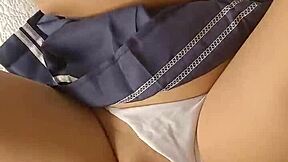 Ορνιά μαθήτρια παίρνει τη σφιχτή της πουτάνα χτυπημένη σκληρά μέχρι έκρηξη κρέμας μέσα