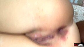 Cazzo, non si è nemmeno accorta del cazzo nei suoi buchi durante gli scacchi per creampie anale!