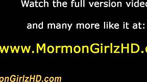 Wow, nézd ezt a mormon 18+ tiniket, aki egyedül játszik játékokkal! 😜