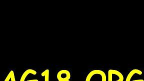 مثليات 18+ يستمتعن بلعب ألعاب عاريات مع متعة كس