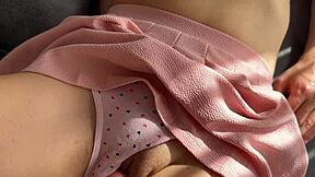 Üvey kardeşin riskli yakın çekimde ıslak amını tahrik ediyor, dölüyle