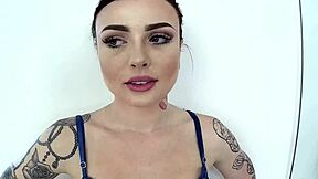 Chloe Carter ngambil kontol besar deepthroat di blowjob POV liar
