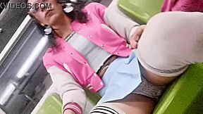 Femboy exhibe sa culotte dans le métro CDMX, scène sauvage !