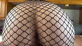 Bílá teen 18+ PAWG s perfektní zadnicí jezdí na BWC jako blázen 😍