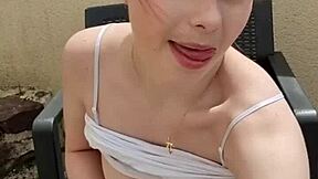 Kız arkadaşın kıçı ev yapımı ırklararası oturumda sertçe beceriliyor