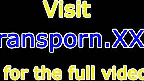 Τρανς Την Αματέρ Ευχαριστεί τον Εαυτό της με Αυτοϊκανοποίηση