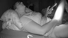 巨乳婊子为女友录制变态视频隐藏摄像头