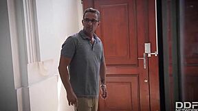 As-tu vu Aletta Ocean et Kayla Green dans une orgie scolaire sauvage ?