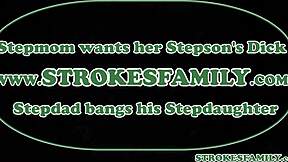 एडम्स फैमिली हेलोवीन ऑर्गी पेटाइट 18+ टीन के साथ ब्लोजॉब और डॉगीस्टाइल एक्शन में