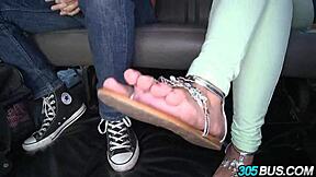 हॉट इनोसेंट 18+ रिस्सा मैक्सक्स हार्ड डिक चाहती है पहली बार के बाद। वह अब हुक है!