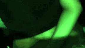 Cuando estoy de vacaciones, mi vecino pasa a charlar