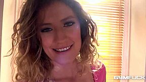 Posilovnový jeb s kinky tréninkem se zvrhne v divoký, když Stasy Riviera cucá tvrdý pták chlapa. Intenzivní POV akce se rozvine!