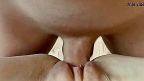 Azjatycka siostrzyczka Vina Sky wyruchana przez brata po wagarach POV