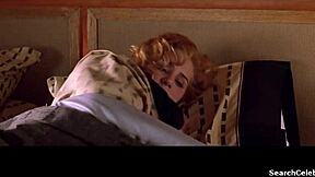 Alison Lohman et Kristin Adams dans une scène torride 2005