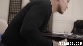 Szociális gondozók kihasználták, Whitney Wright durva baszást kap szemüveggel