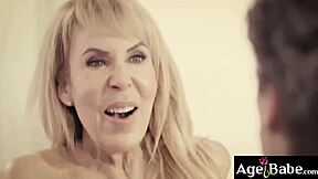 OMG Michael Vegas, ge mig den heta knullmassagen, gör mig lycklig! 😍