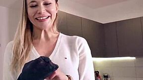 जर्मन स्काउट ने सड़क पिकअप कास्टिंग में परफेक्ट फिटनेस मॉडल को रफ एनल के लिए ढूंढा