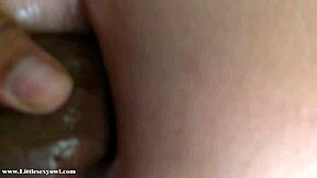 Ahi! Il mio primo anal fa male, ma ho preso quel cazzo duro tutto dentro!